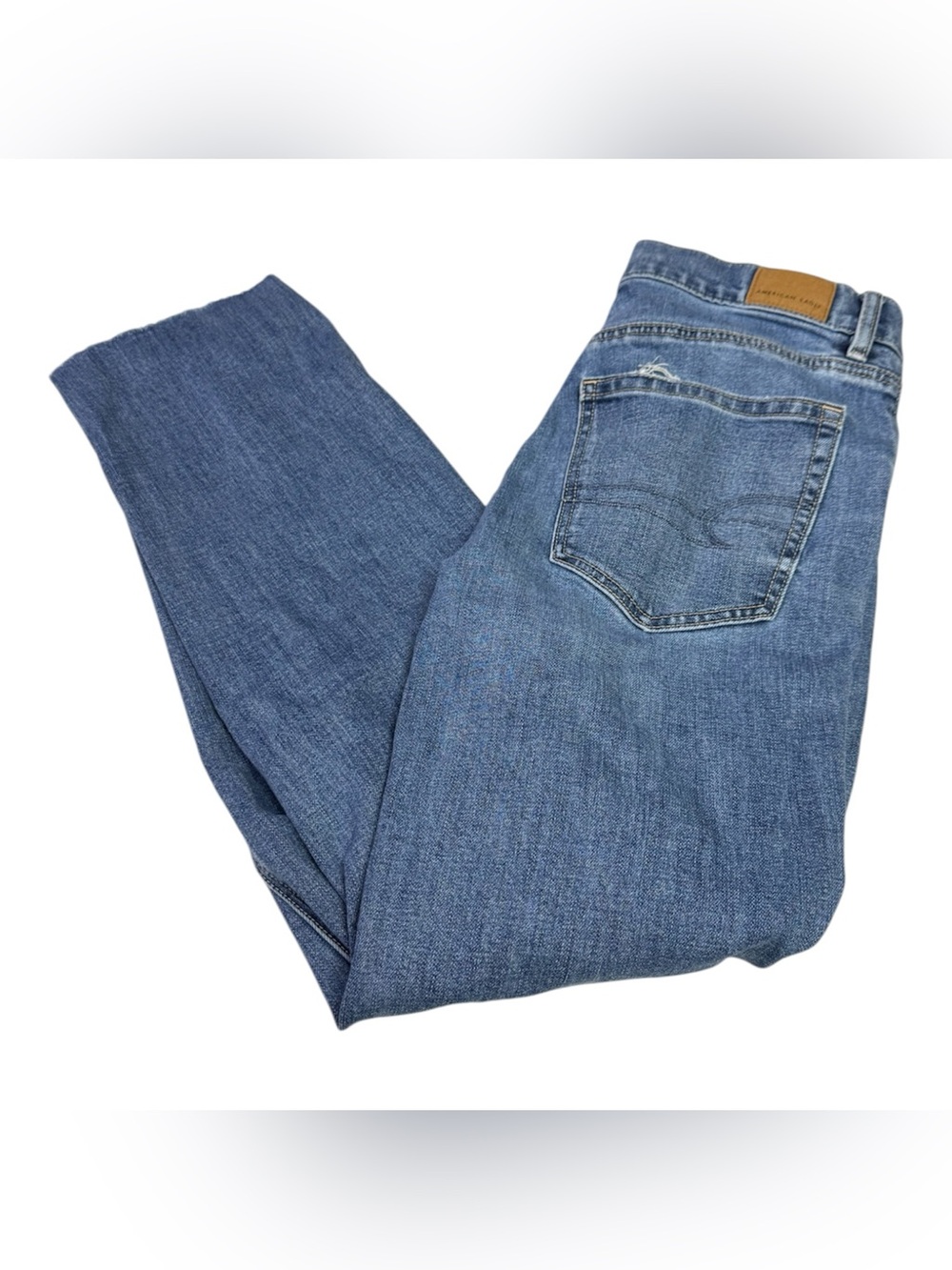 American Eagle Outfitters super high rise Straight Jeans in Medium Blue size 6